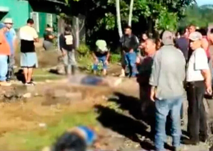 De varios disparos matan a deportado y a un amigo
